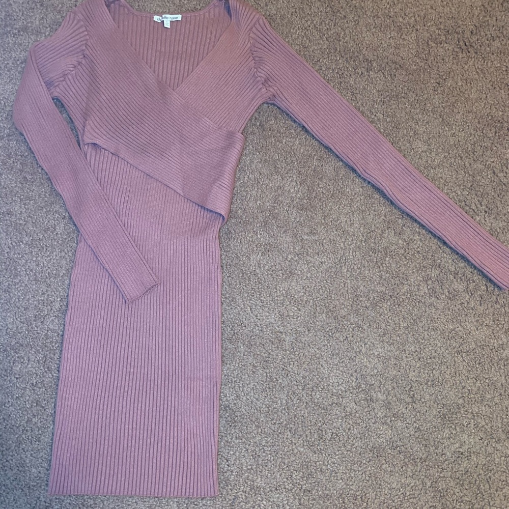 Super cute sweater dress 💕